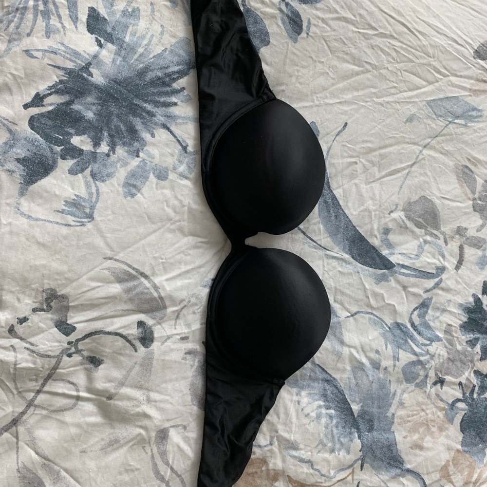 Victoria secret strapless push-up bra